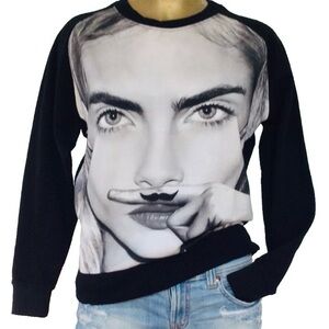 ELEVEN PARIS NWT Cara Delavingne SWEATSHIRT XS